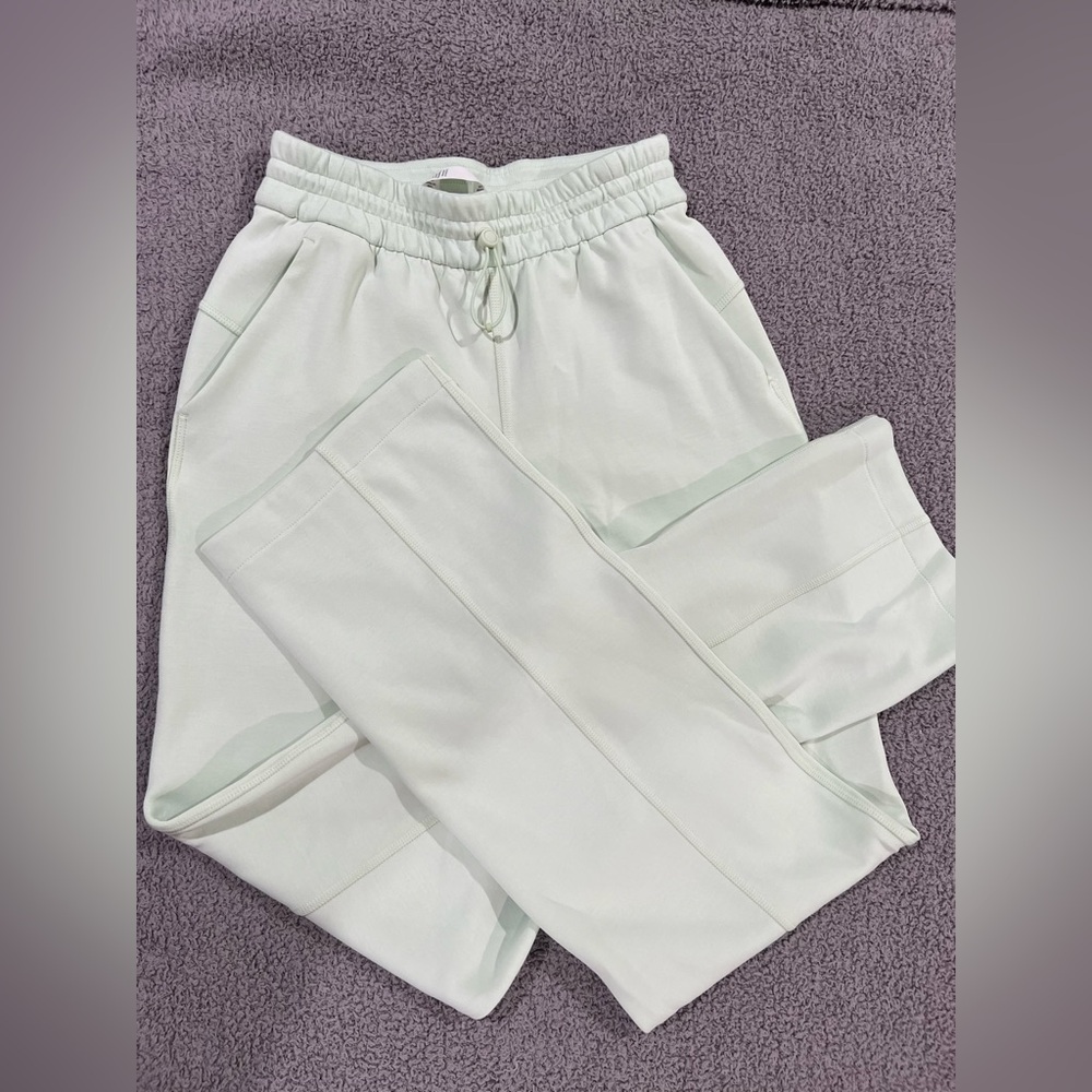 Lululemon softstreme pants Rare Color Never worn Brand new without tags